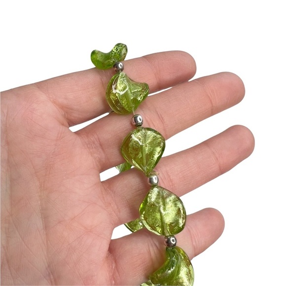 Lime Green & Gold Flecked Twisted Glass Stretch Bracelet - Picture 7 of 7